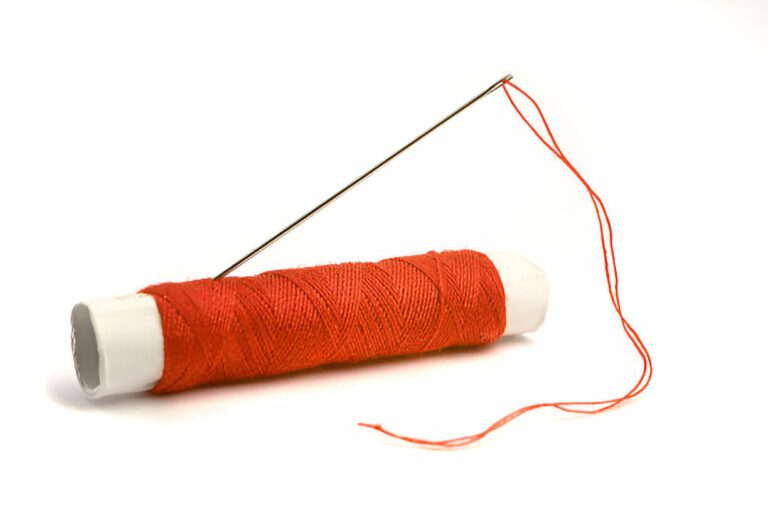 How to Tie a Sewing Knot